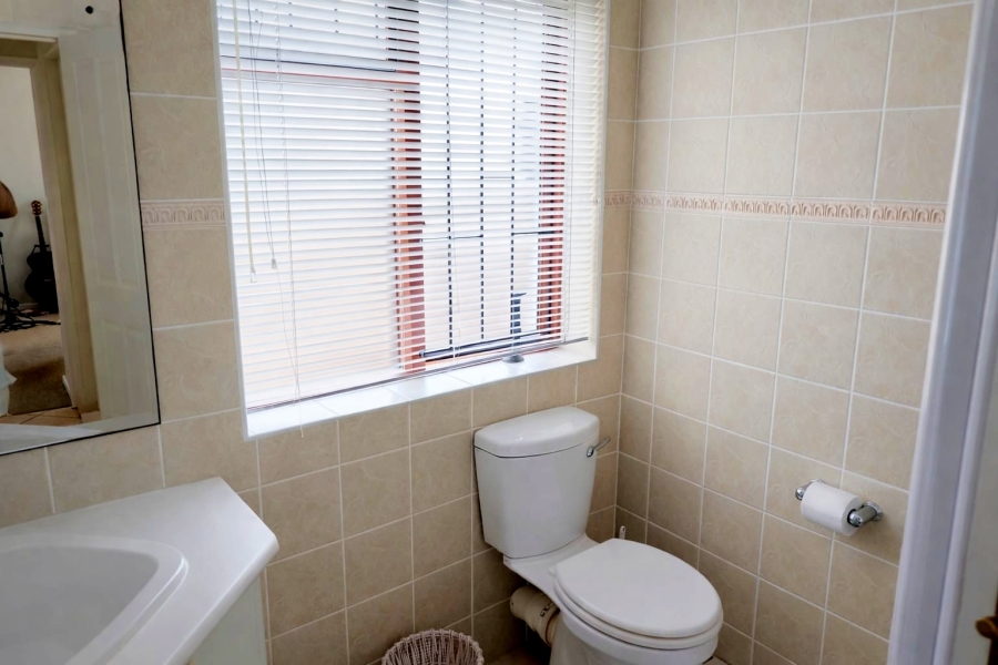 3 Bedroom Property for Sale in The Island Western Cape